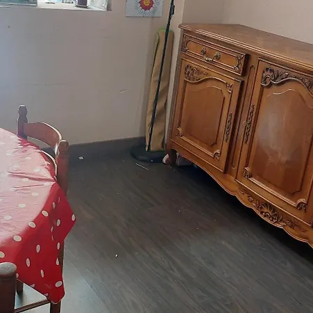 Maison De *